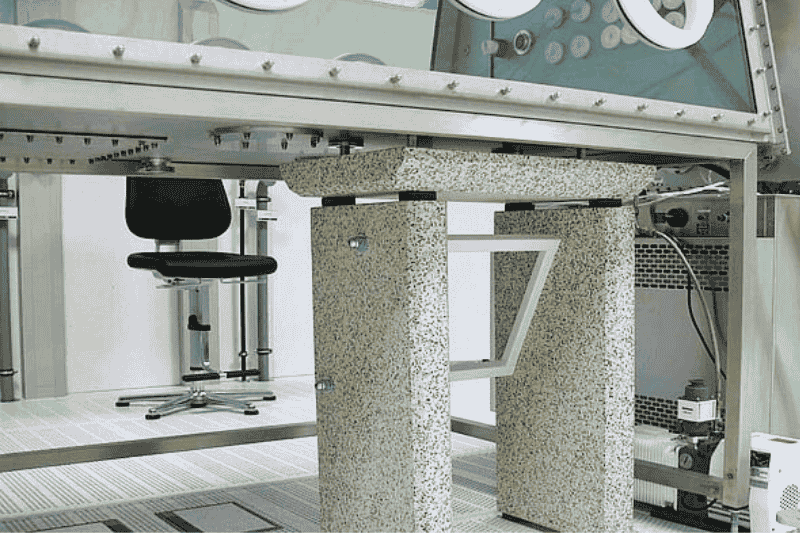 anti-vibration-table-for-glove-boxes